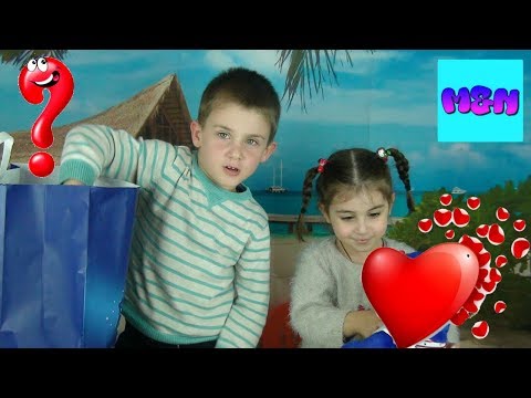 SURPRISE Qu'y  a til dans la boîte ? /  სიურპრიზი ნინას მათესგან